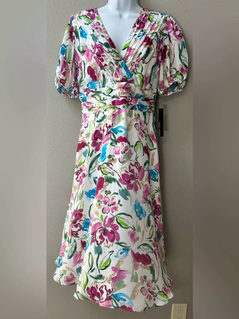 Maggy London Floral Ruched Puff Sleeve Midi Dress NWT Size 6